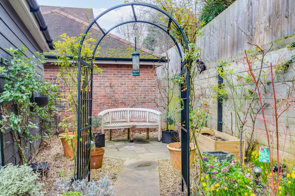 Additional image 20 of Salix Close, Welwyn, Hertfordshire, AL6