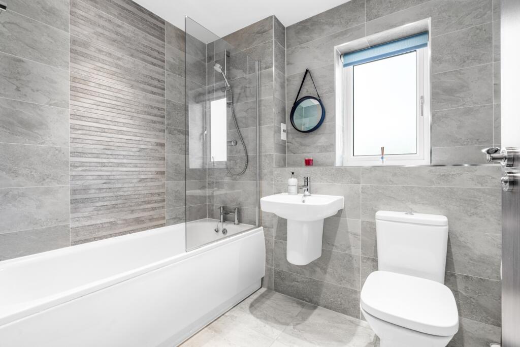 Additional image 15 of Queens Avenue, Welwyn Garden City, Hertfordshire, AL7