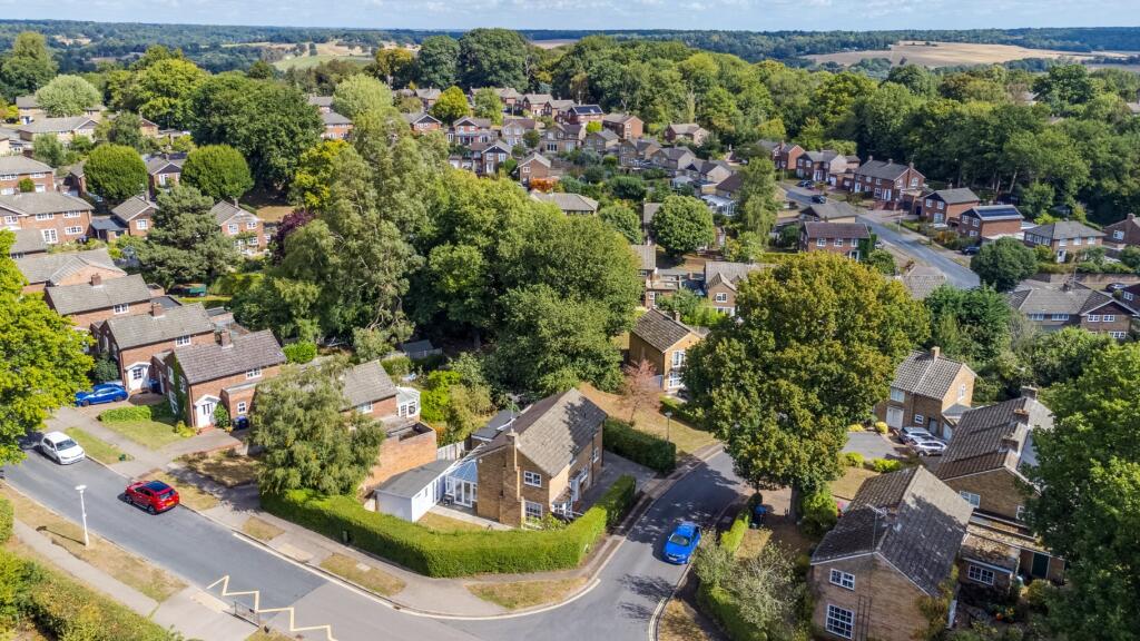 Additional image 28 of Hawthorns, Welwyn Garden City, Hertfordshire, AL8 7SE