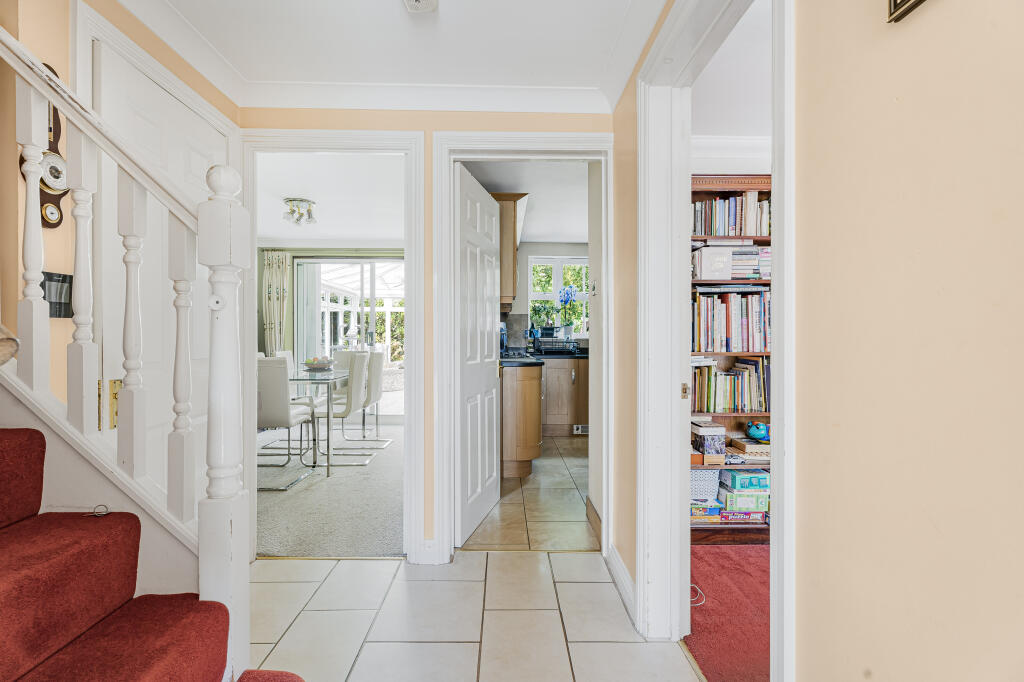 Additional image 16 of St Barts Close, St Albans, AL4