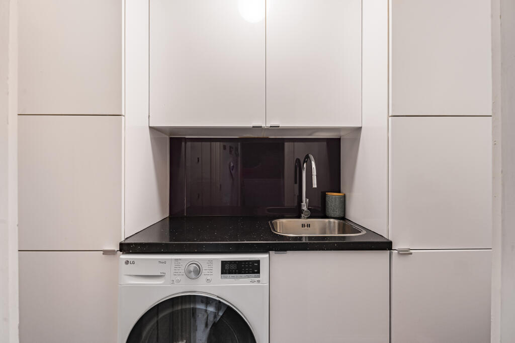 Additional image 6 of Springfield Crescent, Harpenden, AL5