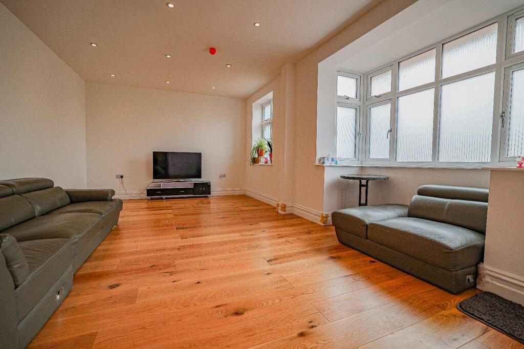 Additional image 6 of Grove Road, Harpenden, AL5