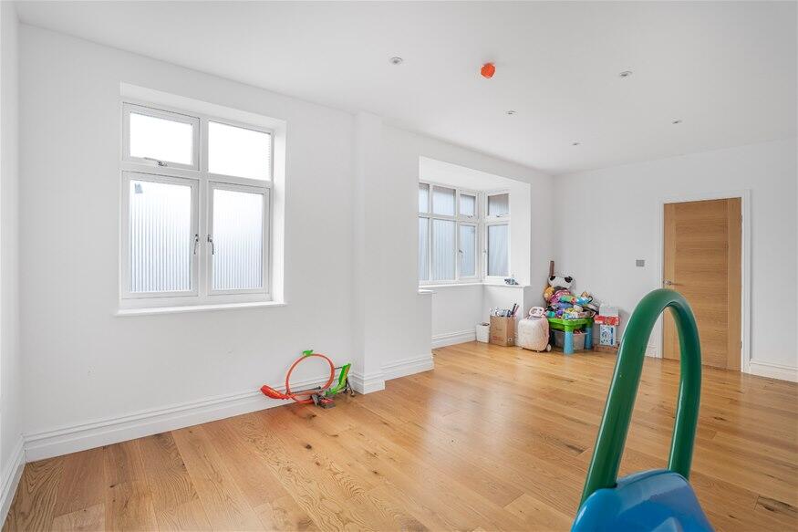 Additional image 6 of Grove Road, Harpenden, AL5
