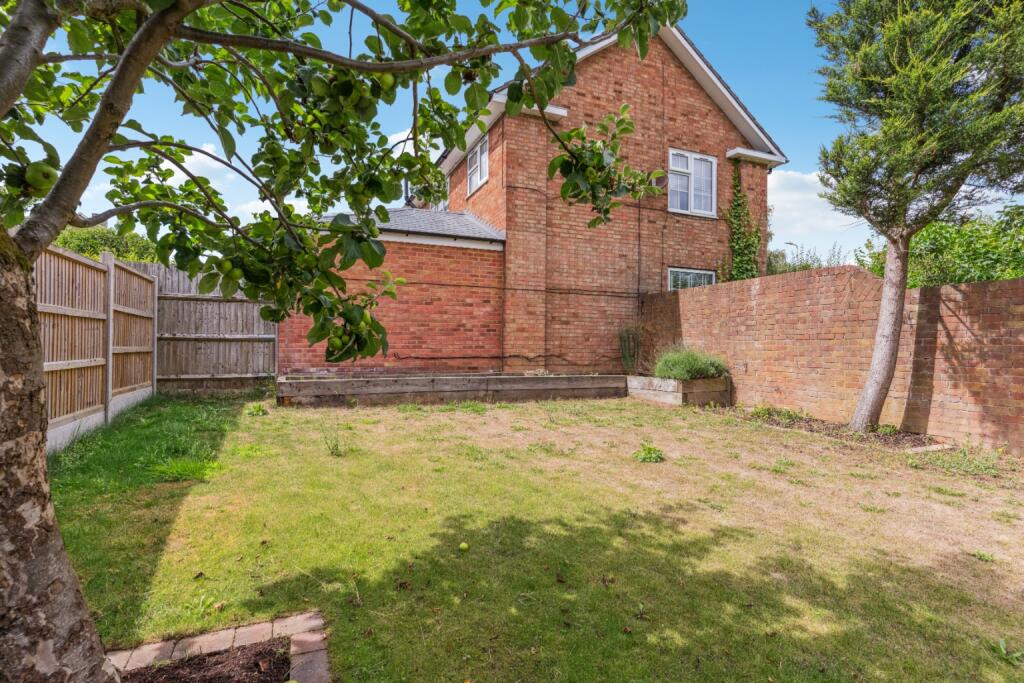 Additional image 27 of Knightsfield, Welwyn Garden City, Hertfordshire, AL8 7JE