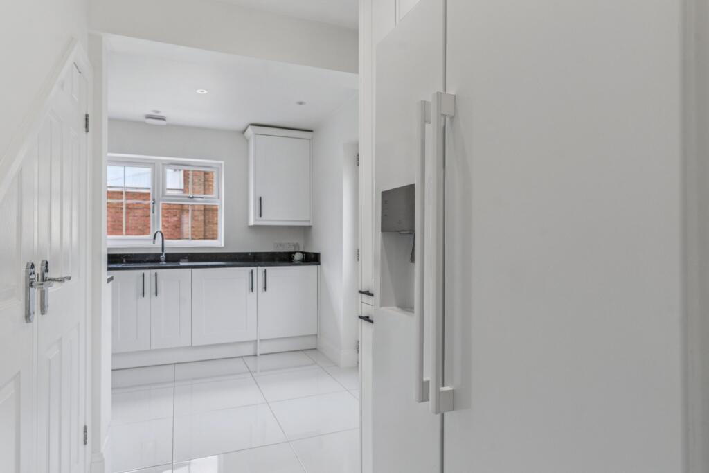 Additional image 5 of Knightsfield, Welwyn Garden City, Hertfordshire, AL8 7JE