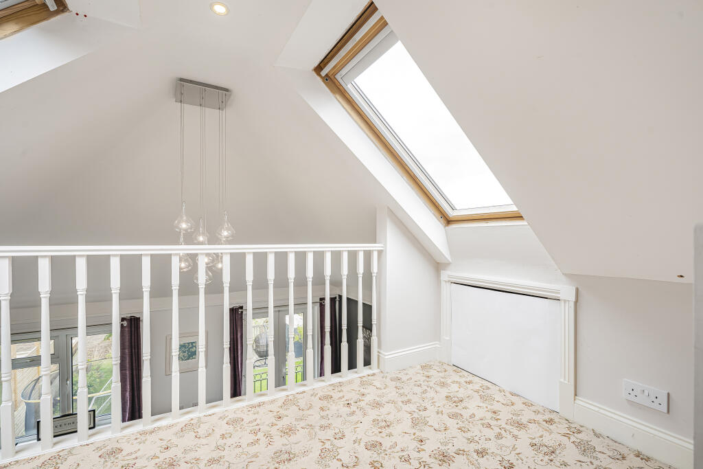 Additional image 14 of Springfield Crescent, Harpenden, AL5