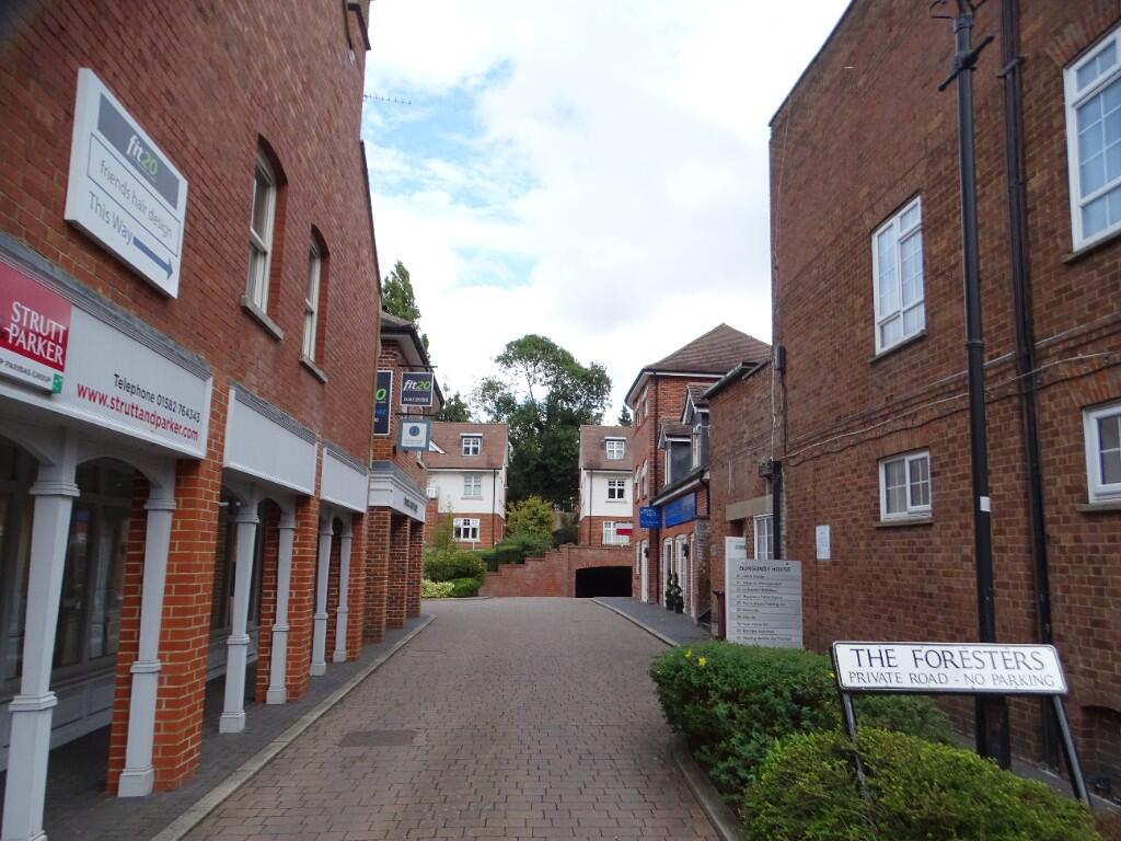 房产图片 8 - 伯甘迪大厦，24 The Foresters，哈普登，赫特福德郡，AL5