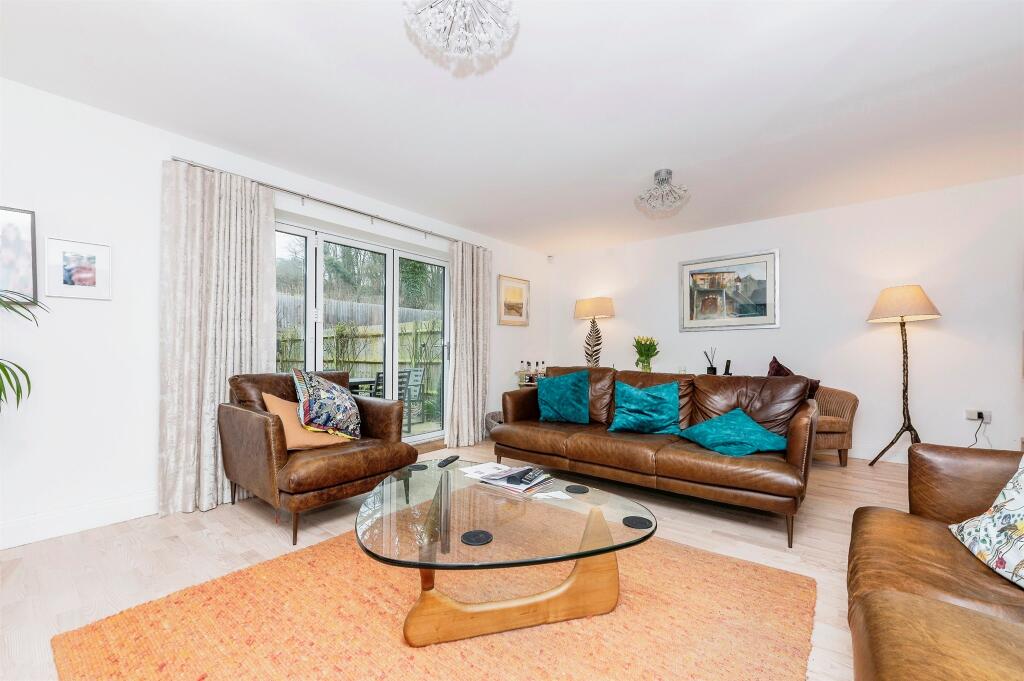 Additional image 17 of Salix Close, Welwyn