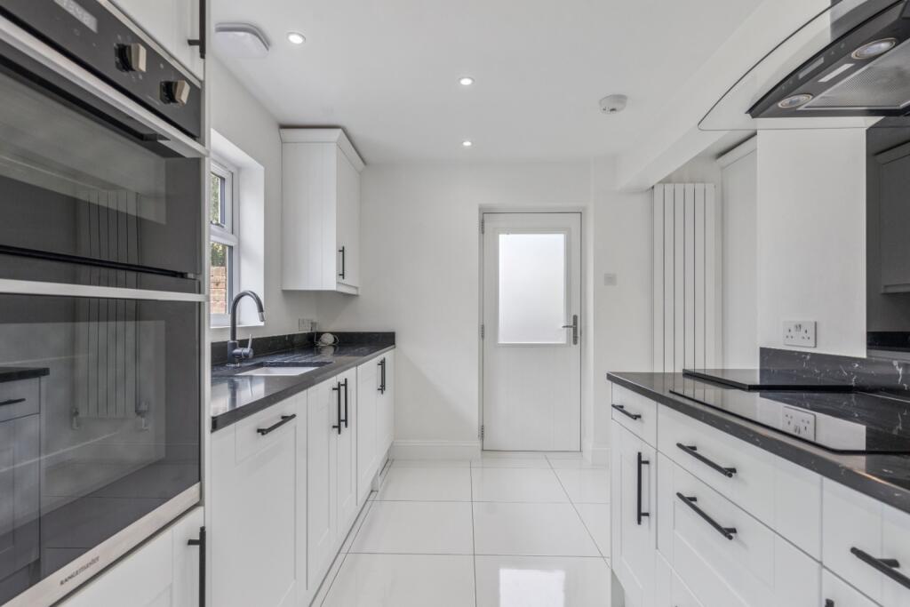 Additional image 31 of Knightsfield, Welwyn Garden City, Hertfordshire, AL8 7JE