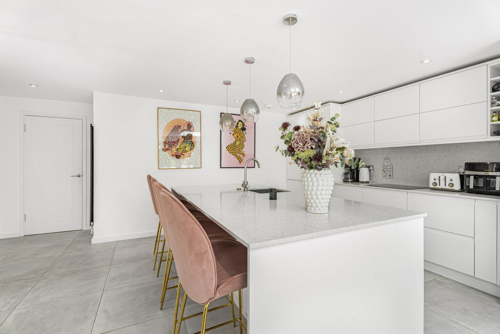 Additional image 4 of Sweet Briar, Welwyn Garden City, Hertfordshire, AL7