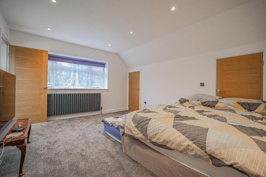 Additional image 18 of Grove Road, Harpenden, AL5