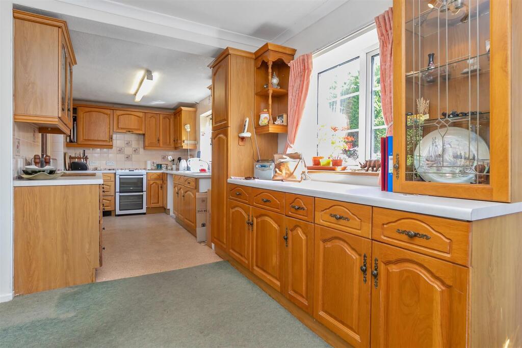 Additional image 6 of Wick Avenue, Wheathampstead, St. Albans