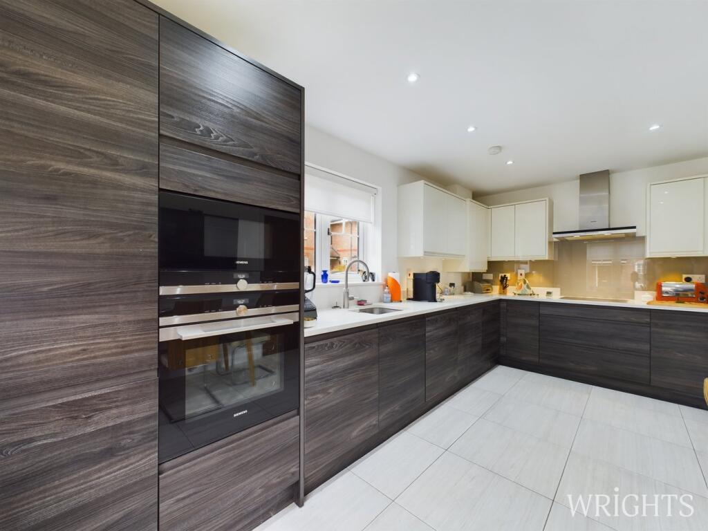 Additional image 25 of Salix Close, Welwyn, AL6