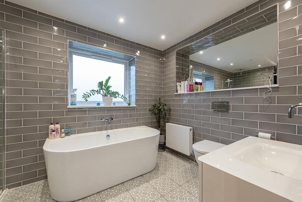 Additional image 11 of Netherfield Road, Harpenden