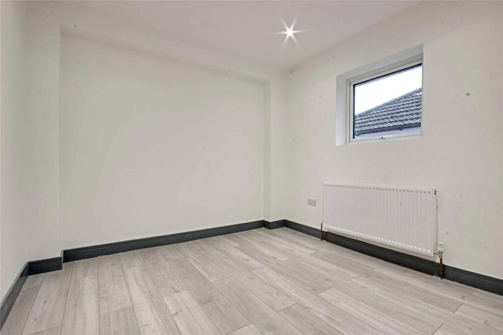 Additional image 7 of Oaklands Avenue, Brookmans Park, Herts, AL9