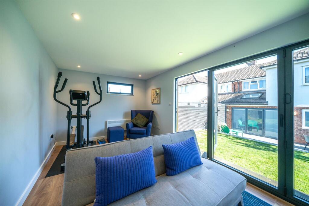 Additional image 25 of Windmill Avenue, St. Albans