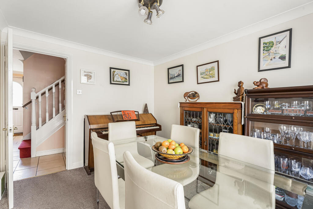 Additional image 5 of St Barts Close, St Albans, AL4