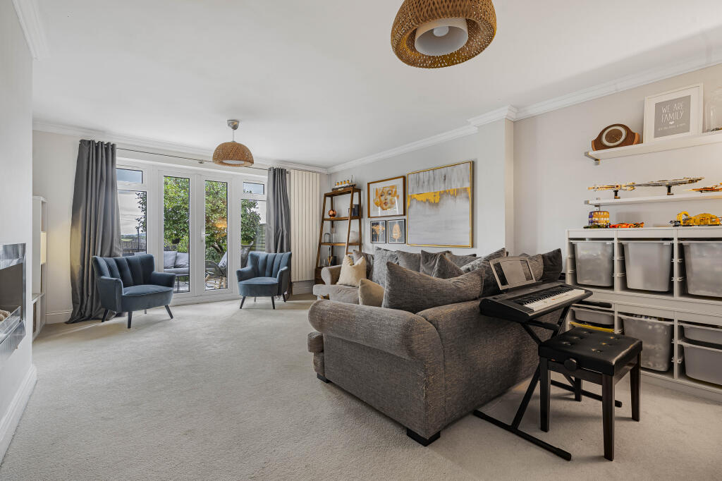 Additional image 22 of Springfield Crescent, Harpenden, AL5