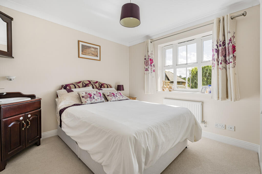 Additional image 7 of St Barts Close, St Albans, AL4