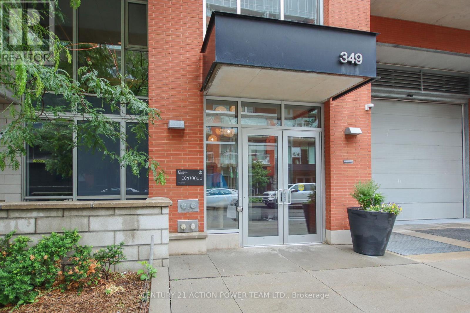 827 - 349 MCLEOD STREET|Ottawa, Ontario K2P0S1