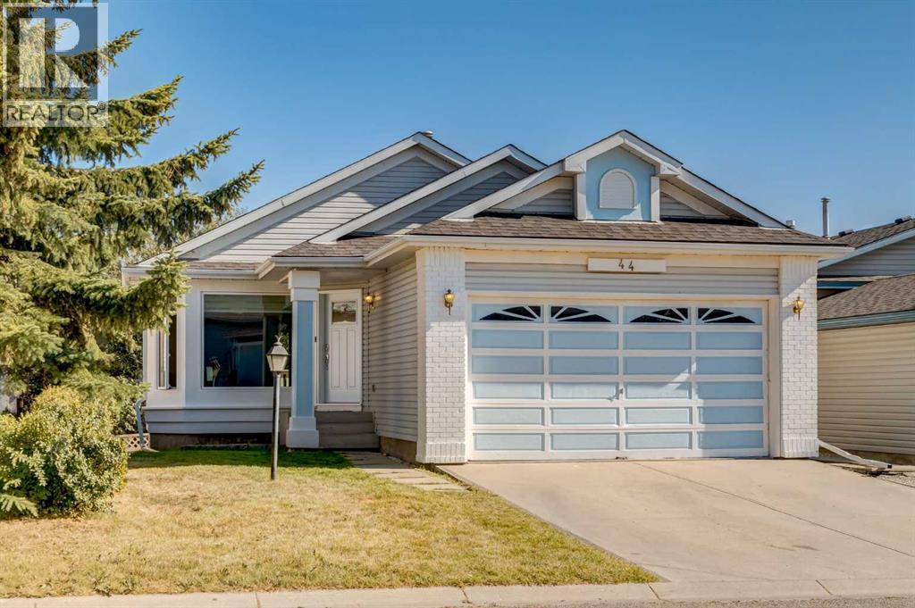 44 Citadel Manor NW|Calgary, Alberta T3G3Y3