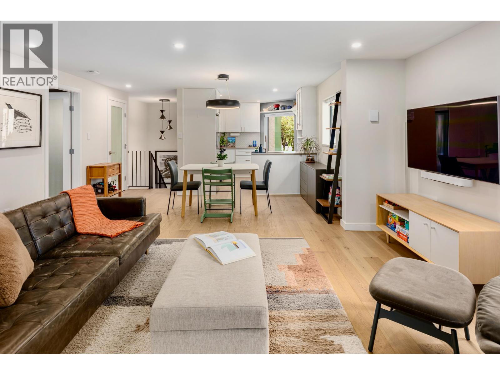 101 936 BUTE STREET|Vancouver, British Columbia V6E1Y8