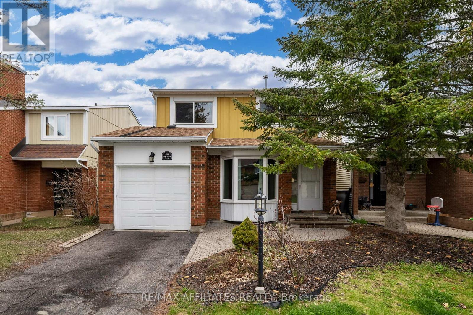 Property image for 43 BLUEGRASS DRIVE|Ottawa, Ontario K2M1G2