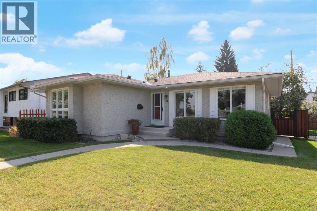 64 Lake Emerald Road SE|Calgary, Alberta T2J2J7