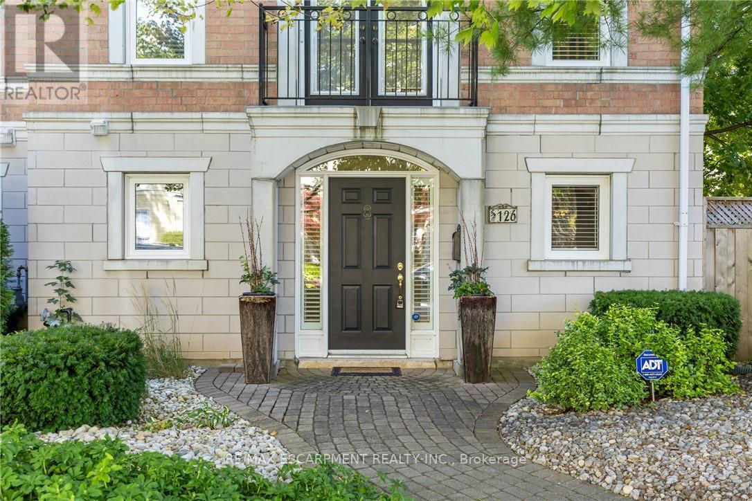 Property image for 126 BRANT STREET|Oakville (CO Central), Ontario L6K3X6