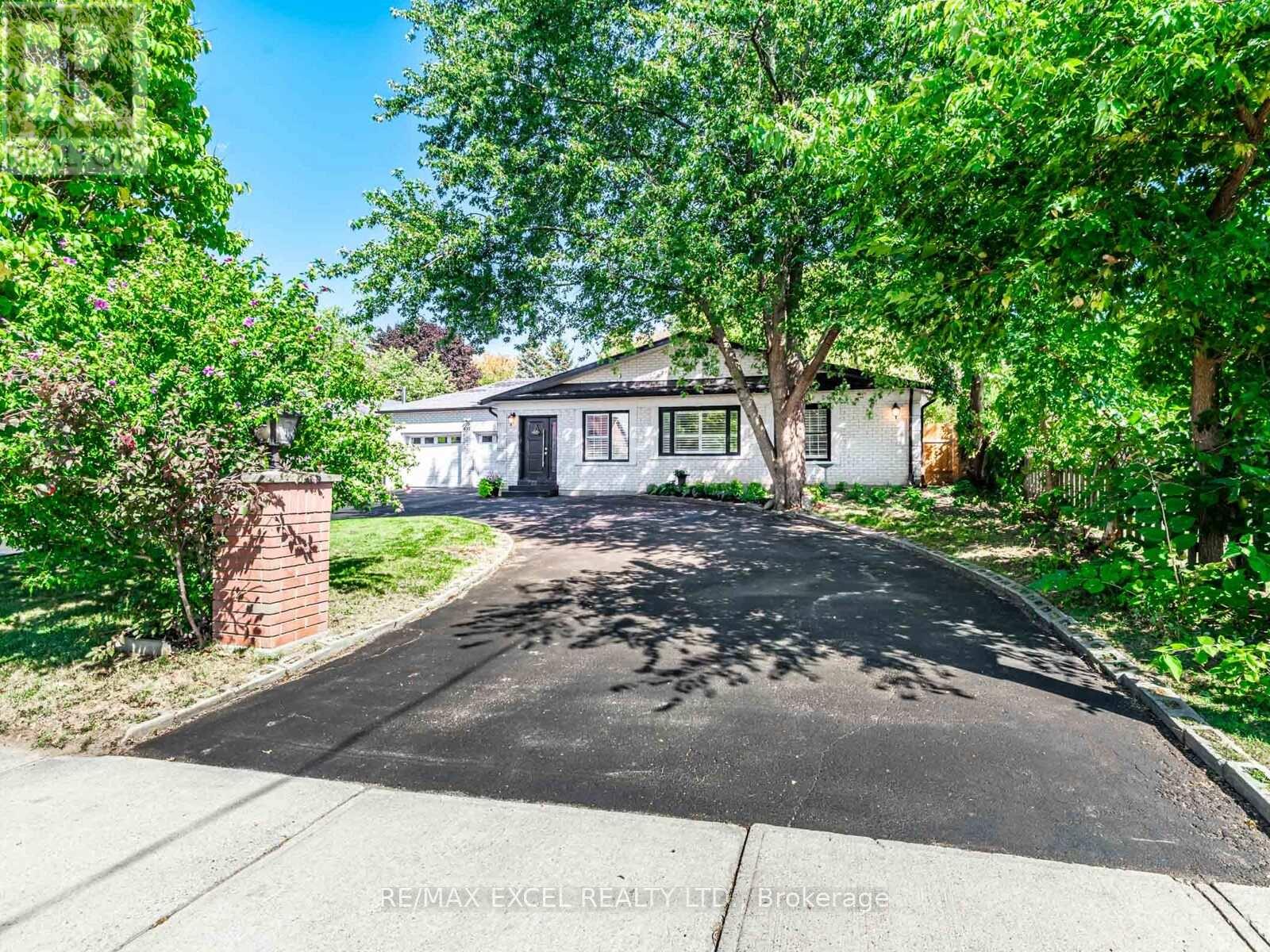 Property image for 657 OLD HARWOOD AVENUE|Ajax (Northwest Ajax), Ontario L1Z1E4