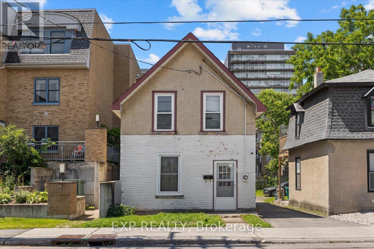 Property image for 198 HINCHEY AVENUE|Ottawa, Ontario K1Y1L7