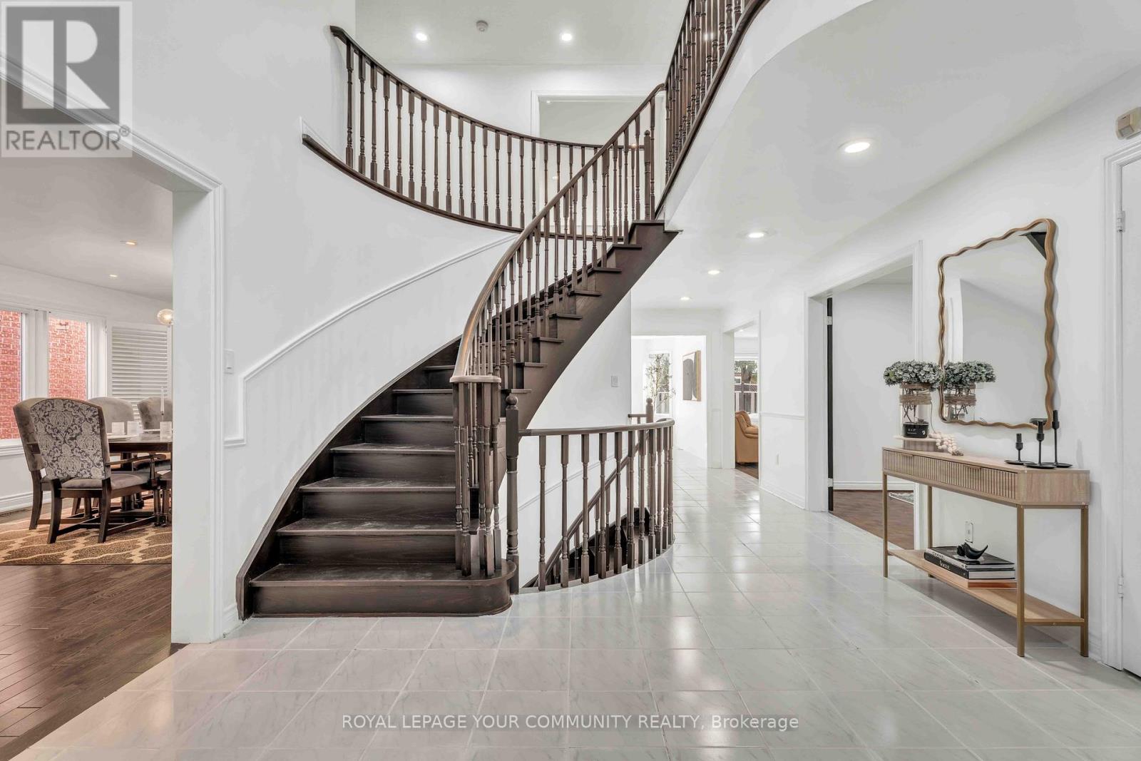 Property image for 50 WALTHAM CRESCENT|Richmond Hill (Doncrest), Ontario L4B1Z6