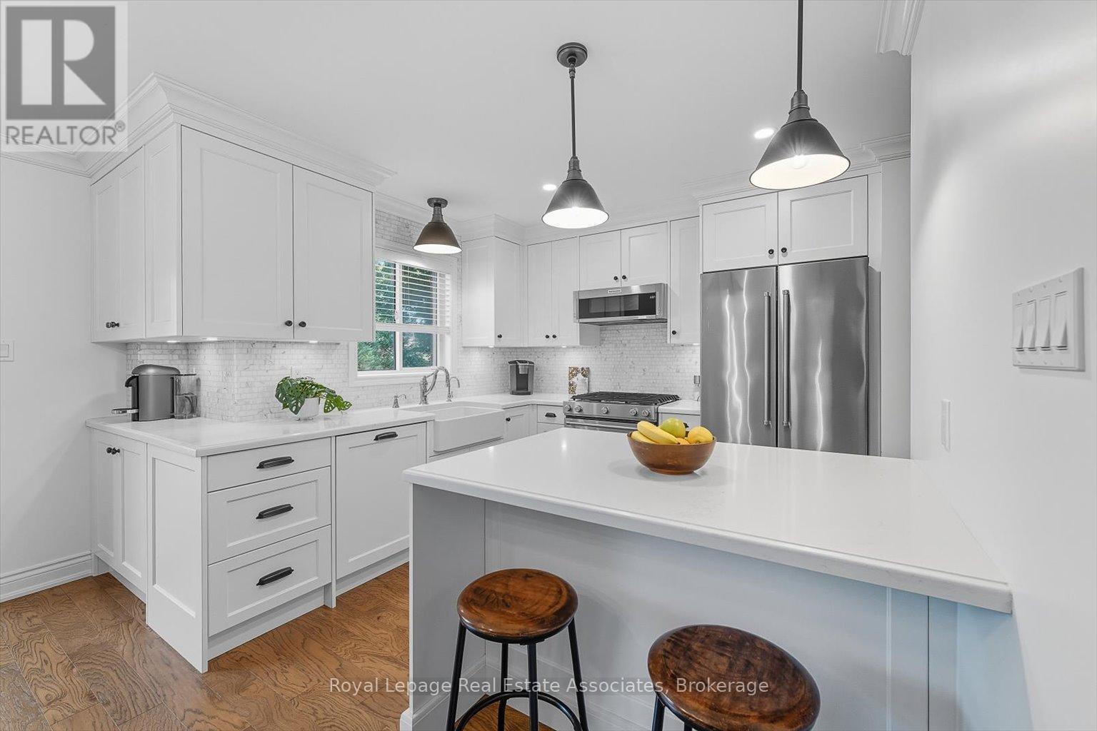 Property image for 47A OAKWOOD AVENUE N|Mississauga (Port Credit), Ontario L5G3L9