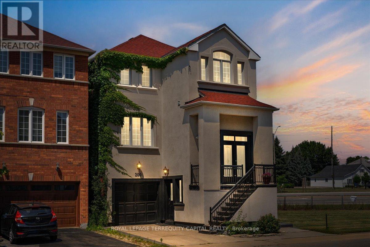 Property image for 200 YELLOWOOD CIRCLE|Vaughan (Patterson), Ontario L4J8M4