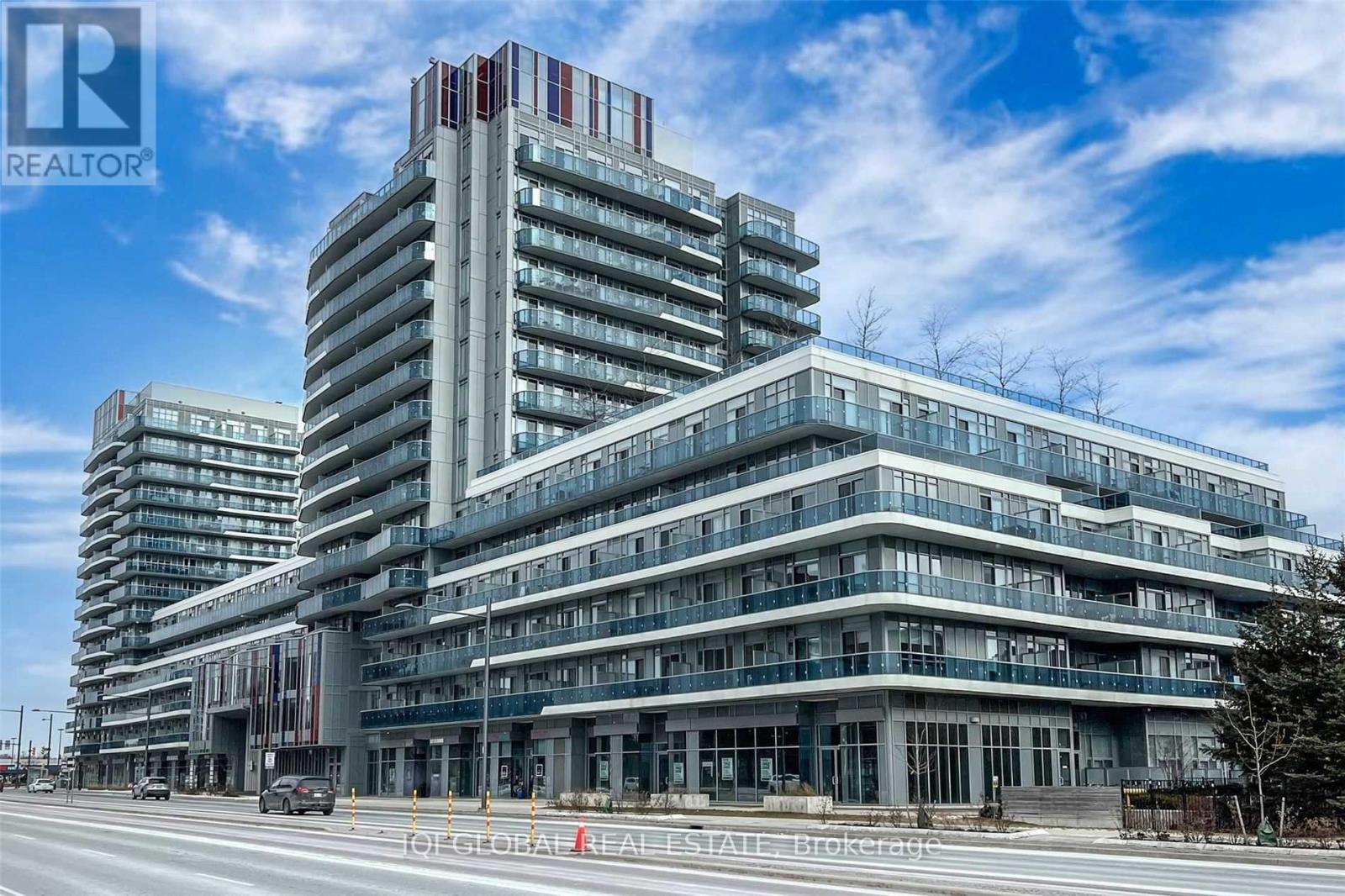 301 - 9471 YONGE STREET|Richmond Hill (Observatory), Ontario L4C1V4