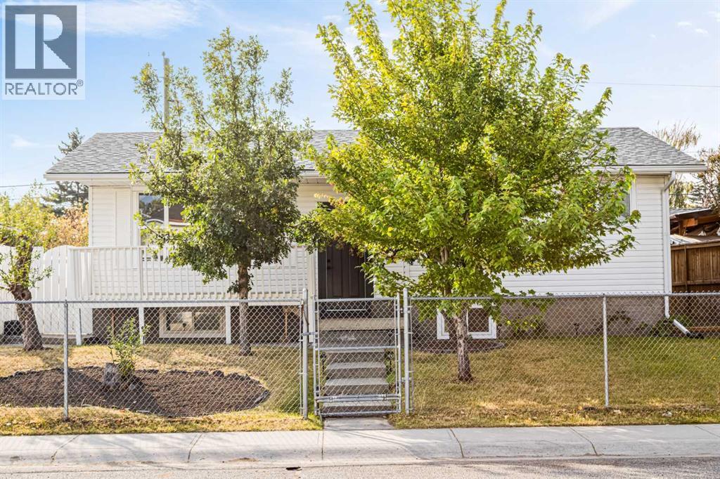 Property image for 631 58 Street SE|Calgary, Alberta T2A3S3