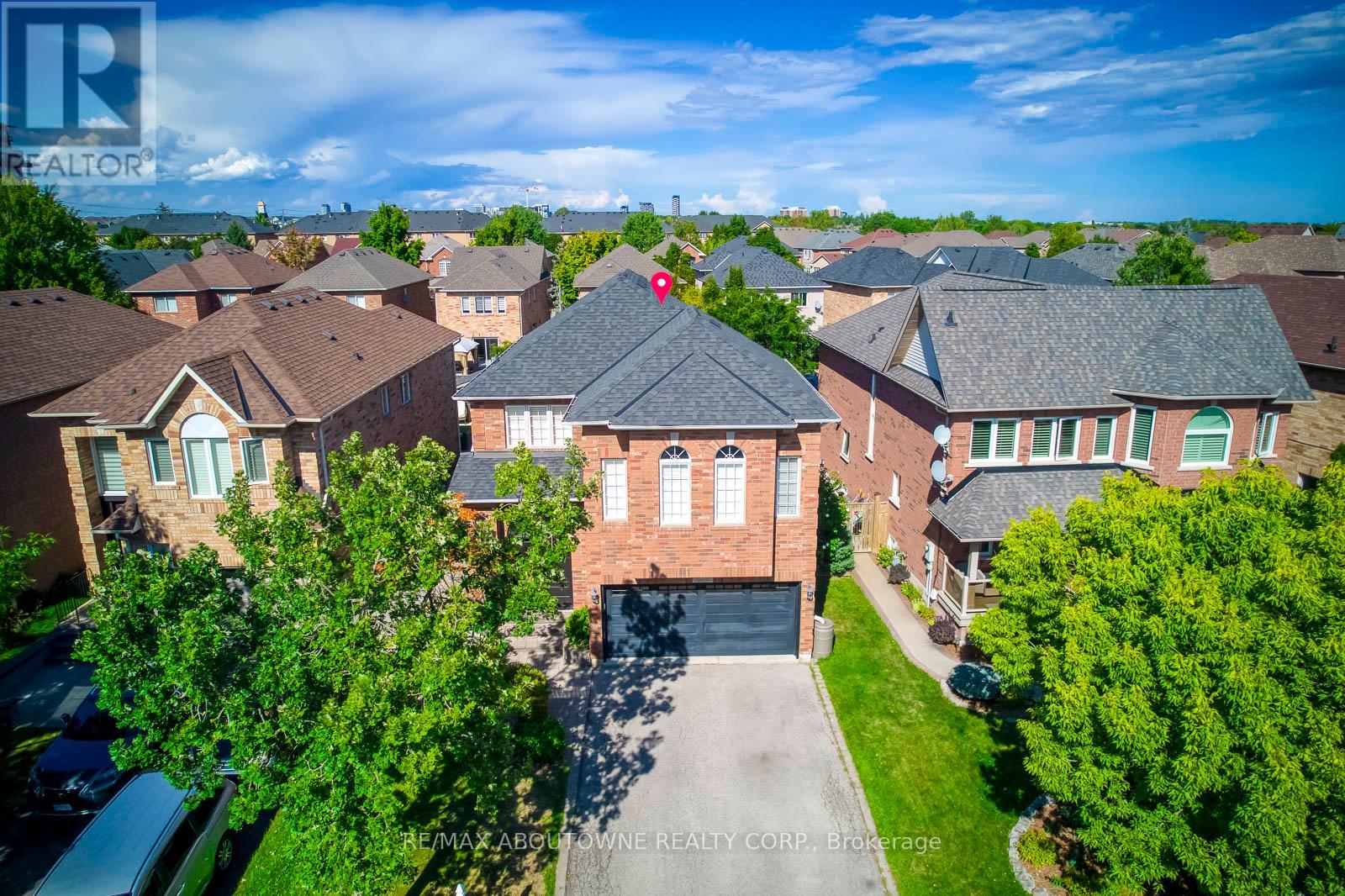 Property image for 2491 LOGAN AVENUE|Oakville (RO River Oaks), Ontario L6H6S1
