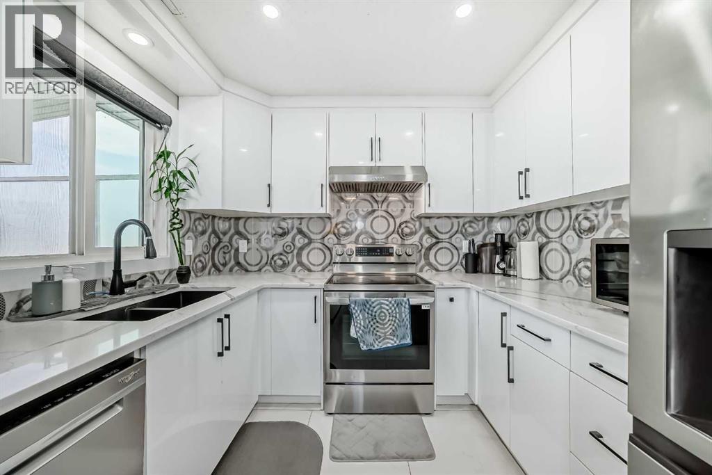 49 Taravista Way NE|Calgary, Alberta T3J4K1