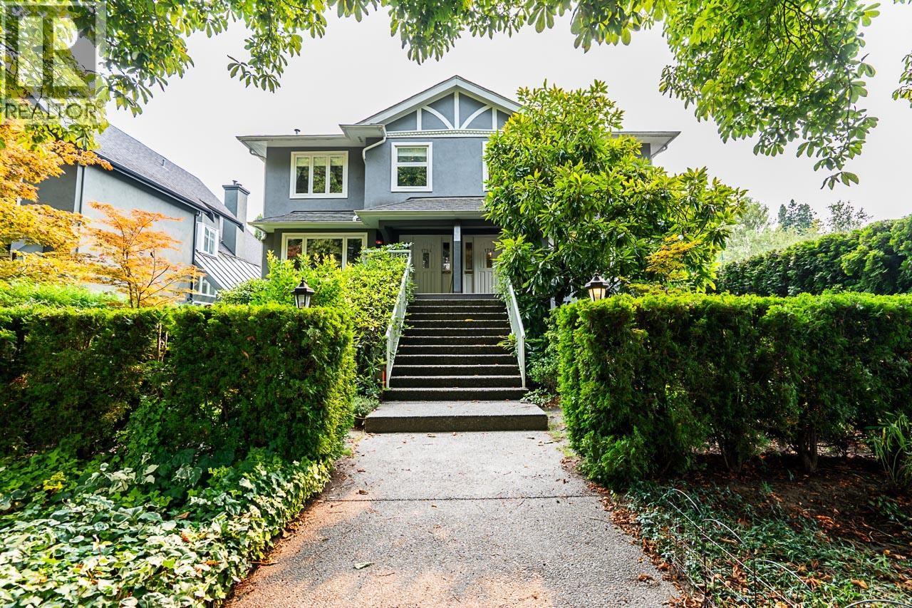 1796 W 14TH AVENUE|Vancouver, British Columbia V6J2J7