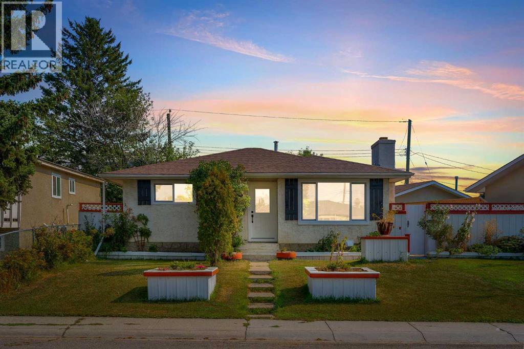 1271 Penedo Crescent SE|Calgary, Alberta T2A3N7