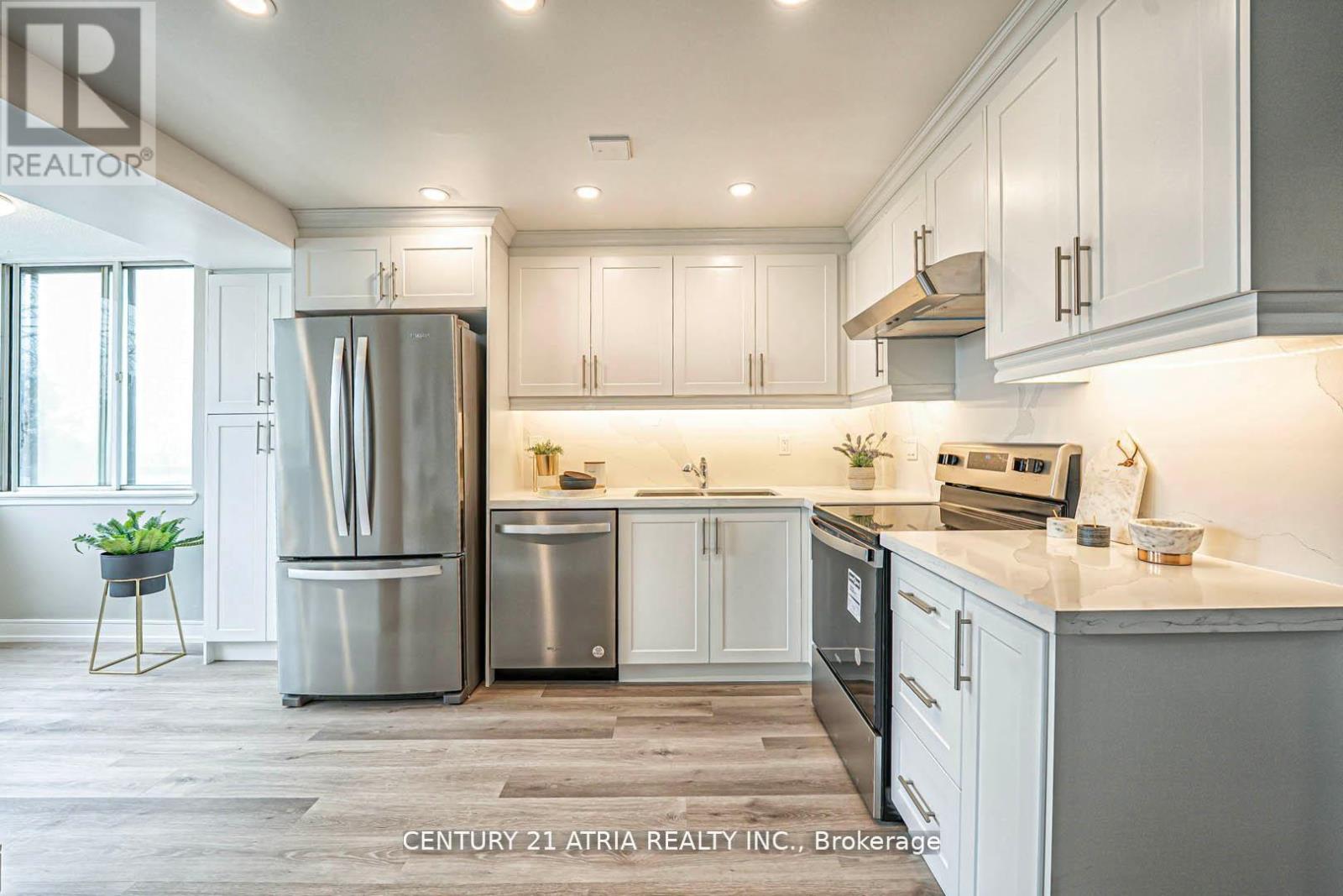 206 - 350 WEBB DRIVE|Mississauga (City Centre), Ontario L5B3N6