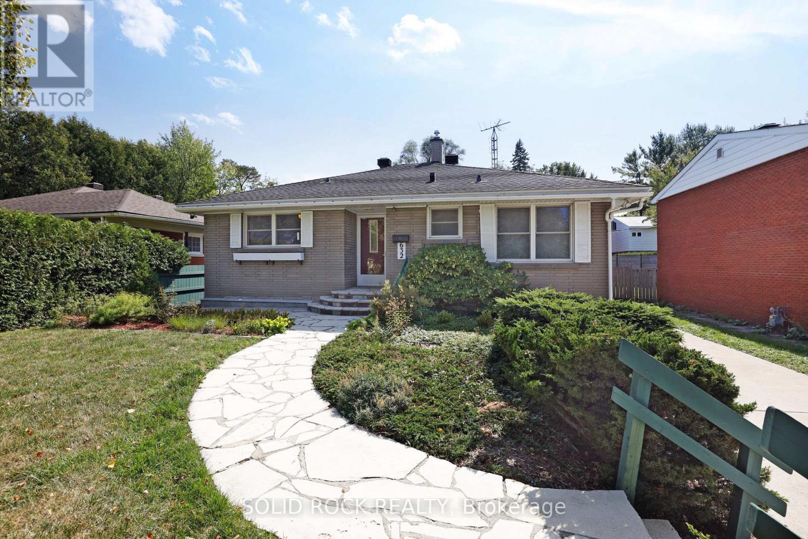 Property image for 632 CHADBURN AVENUE|Ottawa, Ontario K1G0Y7
