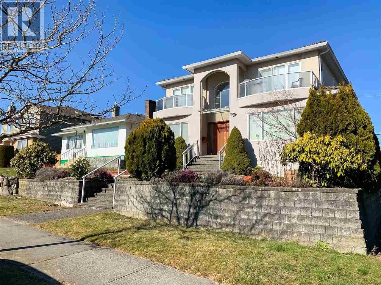 515 60TH AVENUE|Vancouver, British Columbia V6P1Z8