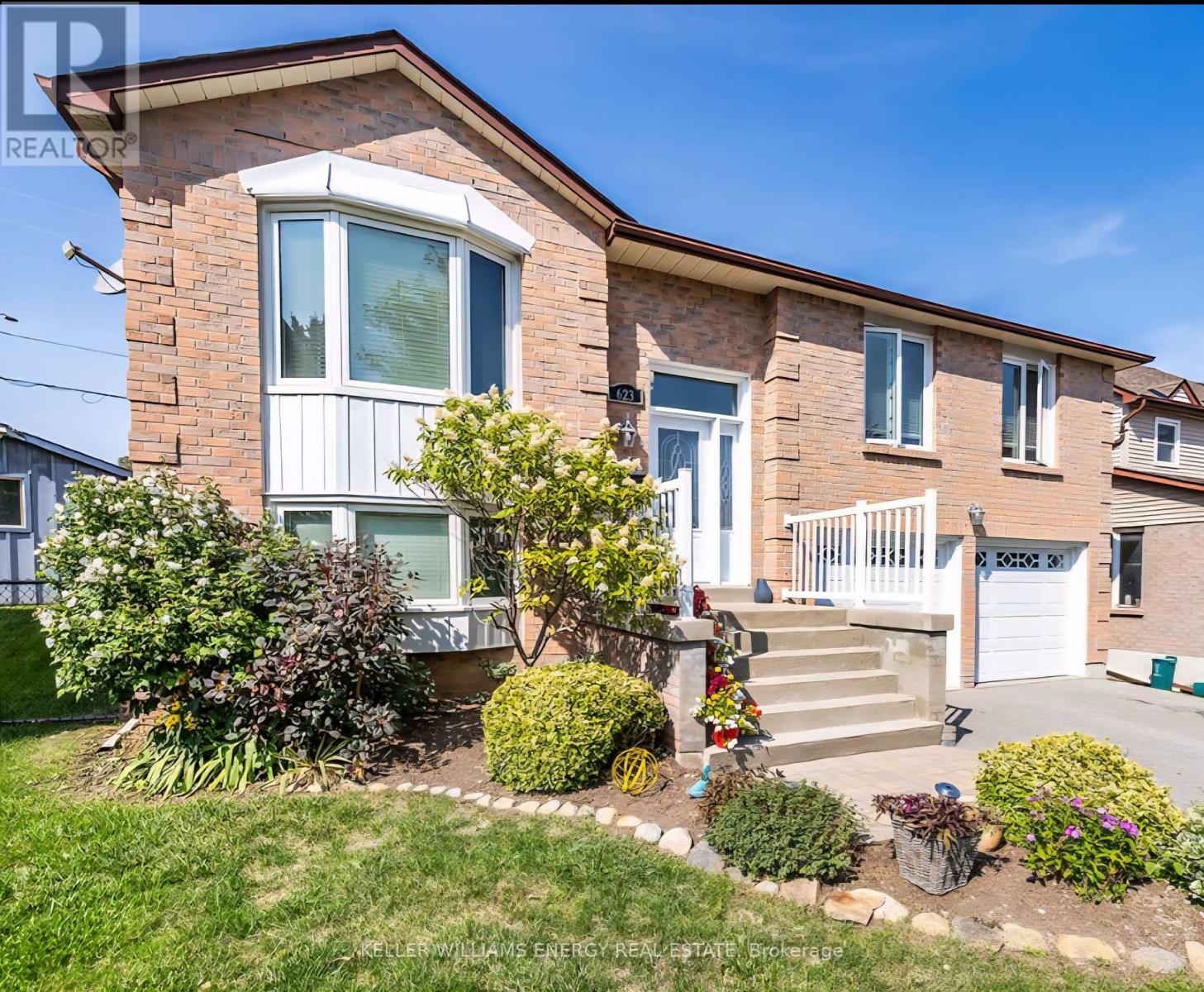 Property image for 623 DUNROBIN COURT|Oshawa (McLaughlin), Ontario L1J7P2