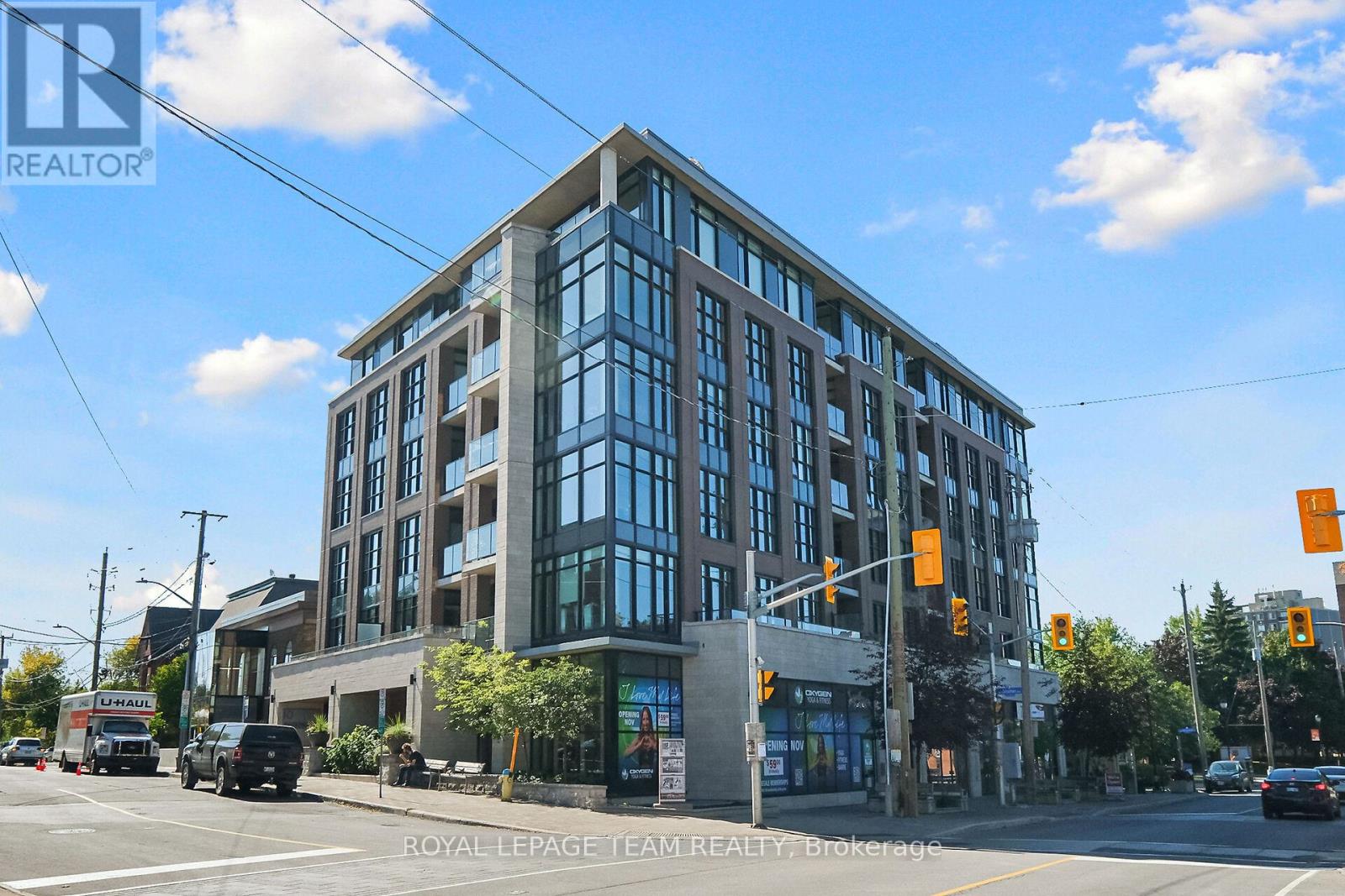 501 - 10 ROSEMOUNT AVENUE|Ottawa, Ontario K1Y4G9
