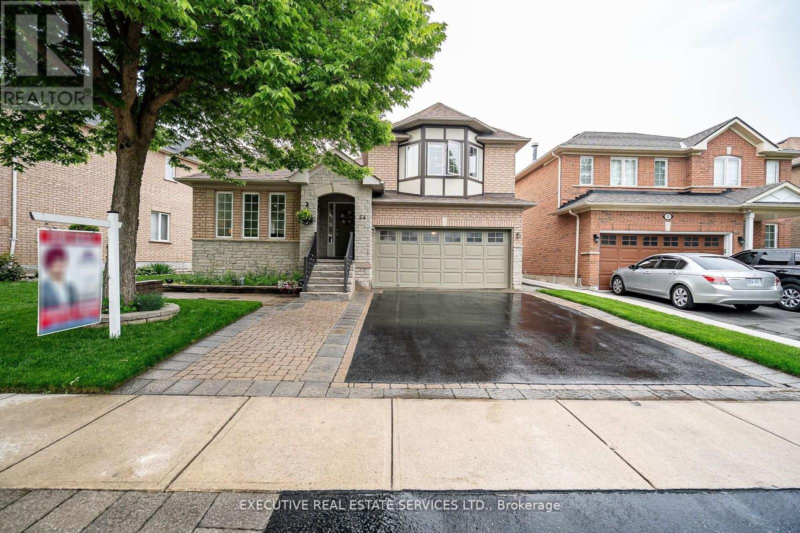 54 WOODVALLEY DRIVE|Brampton (Fletcher's Meadow), Ontario L7A1Z3