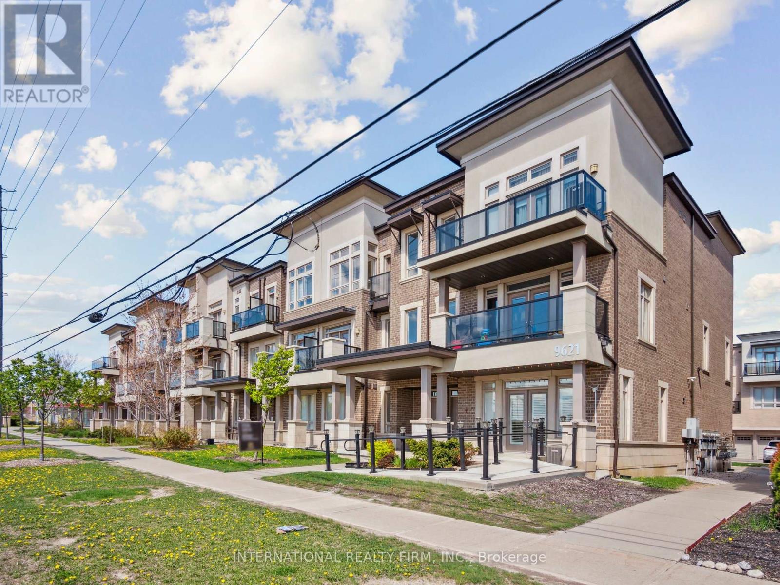 Property image for 14 - 9621 JANE STREET|Vaughan (Maple), Ontario L6A4G5