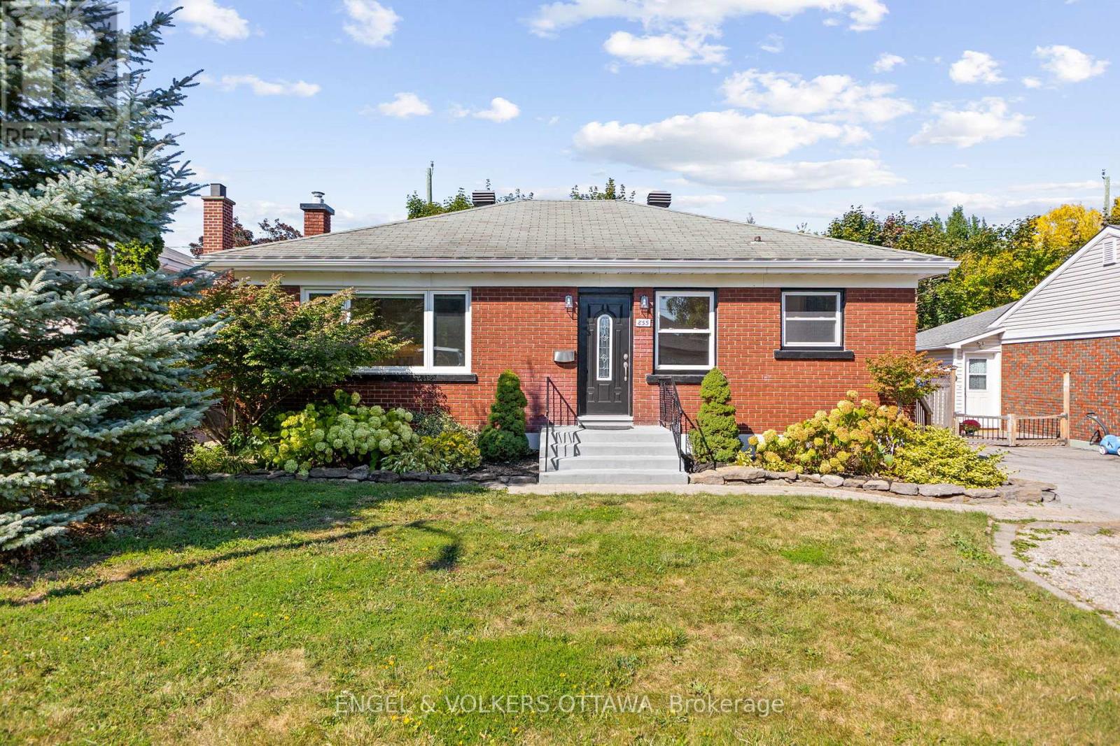 Property image for 855 WESTON DRIVE|Ottawa, Ontario K1G1W5