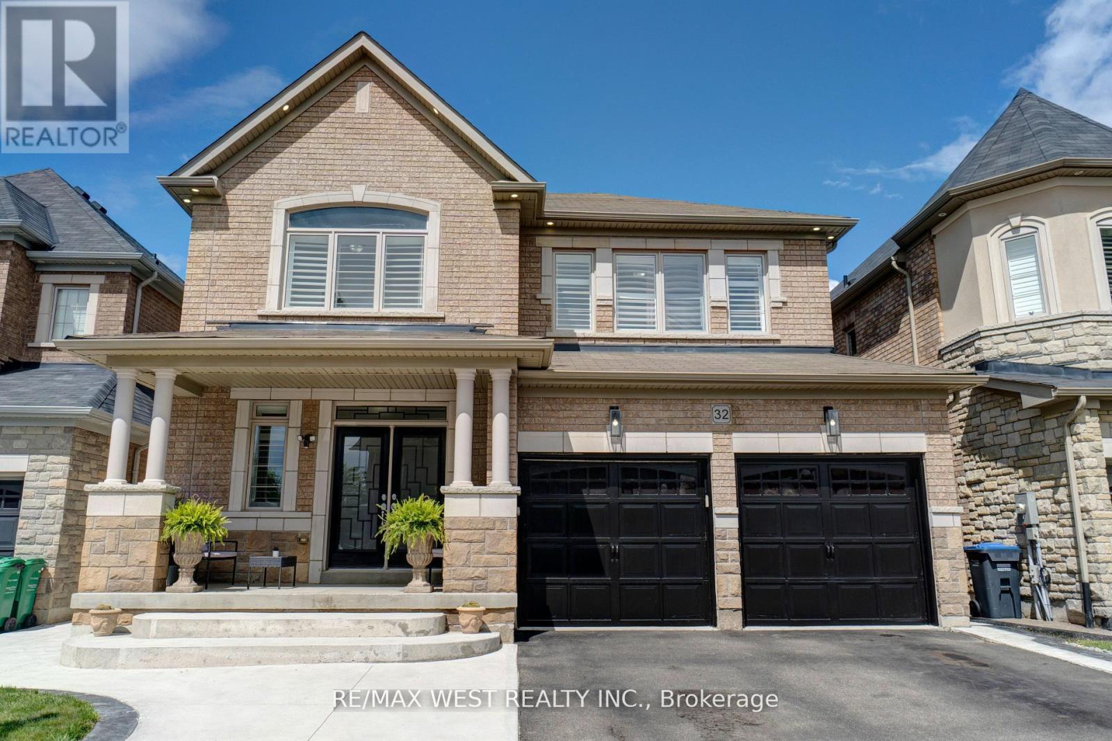 32 BROOKWATER CRESCENT|Caledon, Ontario L7C4A4