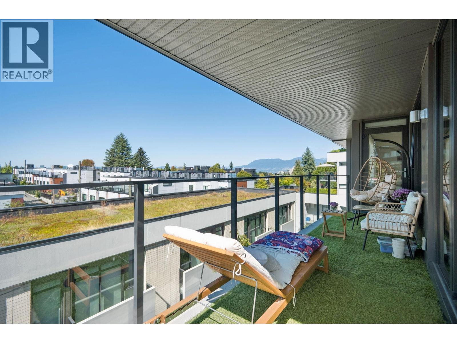 510 4427 CAMBIE STREET|Vancouver, British Columbia V5Z2Y8